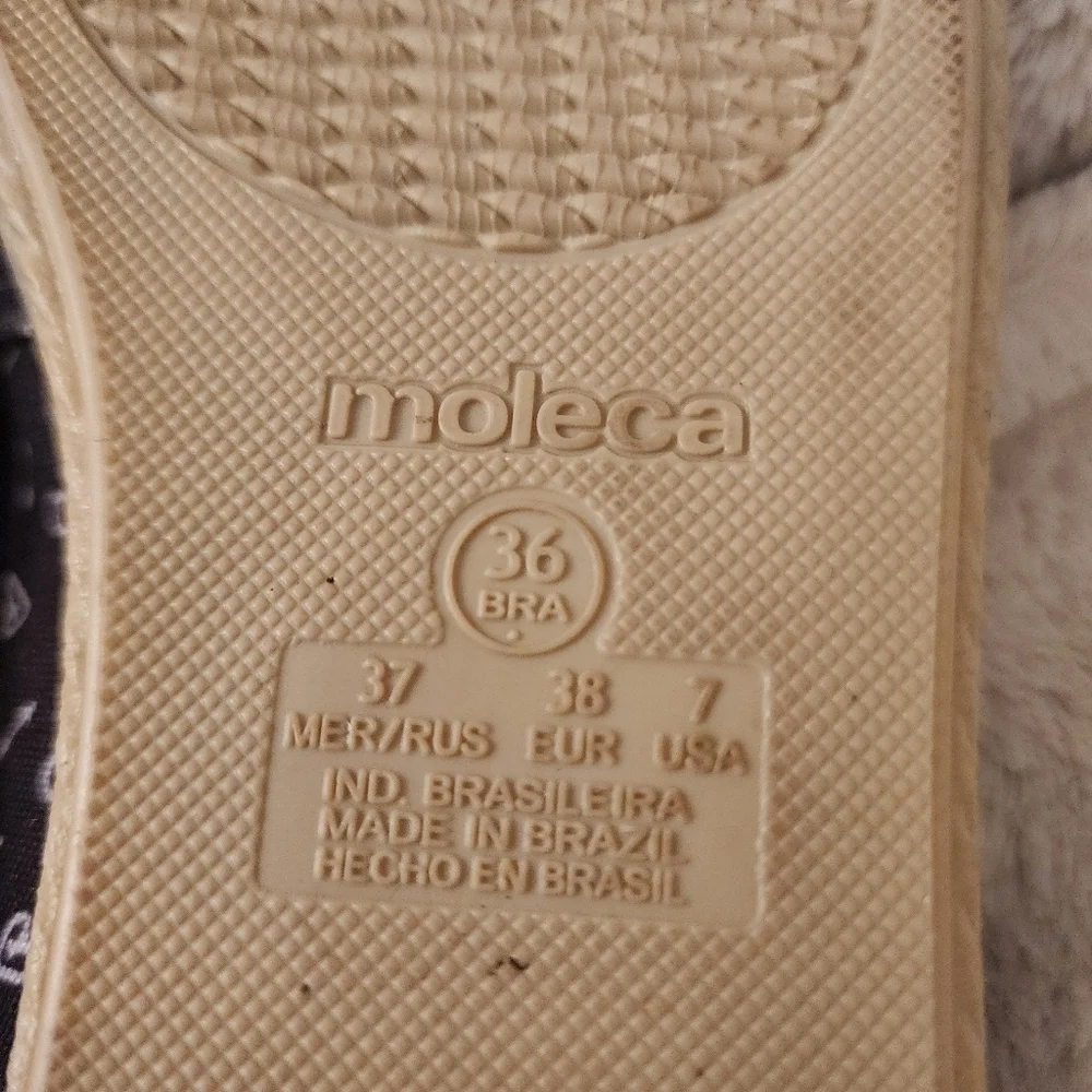 Moleca Slip On Shoes-7